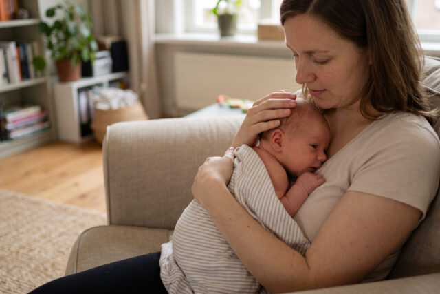 Researchers sequenced 4,526 samples from 714 mother-infant pairs and found that a mother’s gut bacteria colonize her baby’s gut, not her vaginal or breast milk bacteria. And her gut predicts whether the baby will get eczema.
